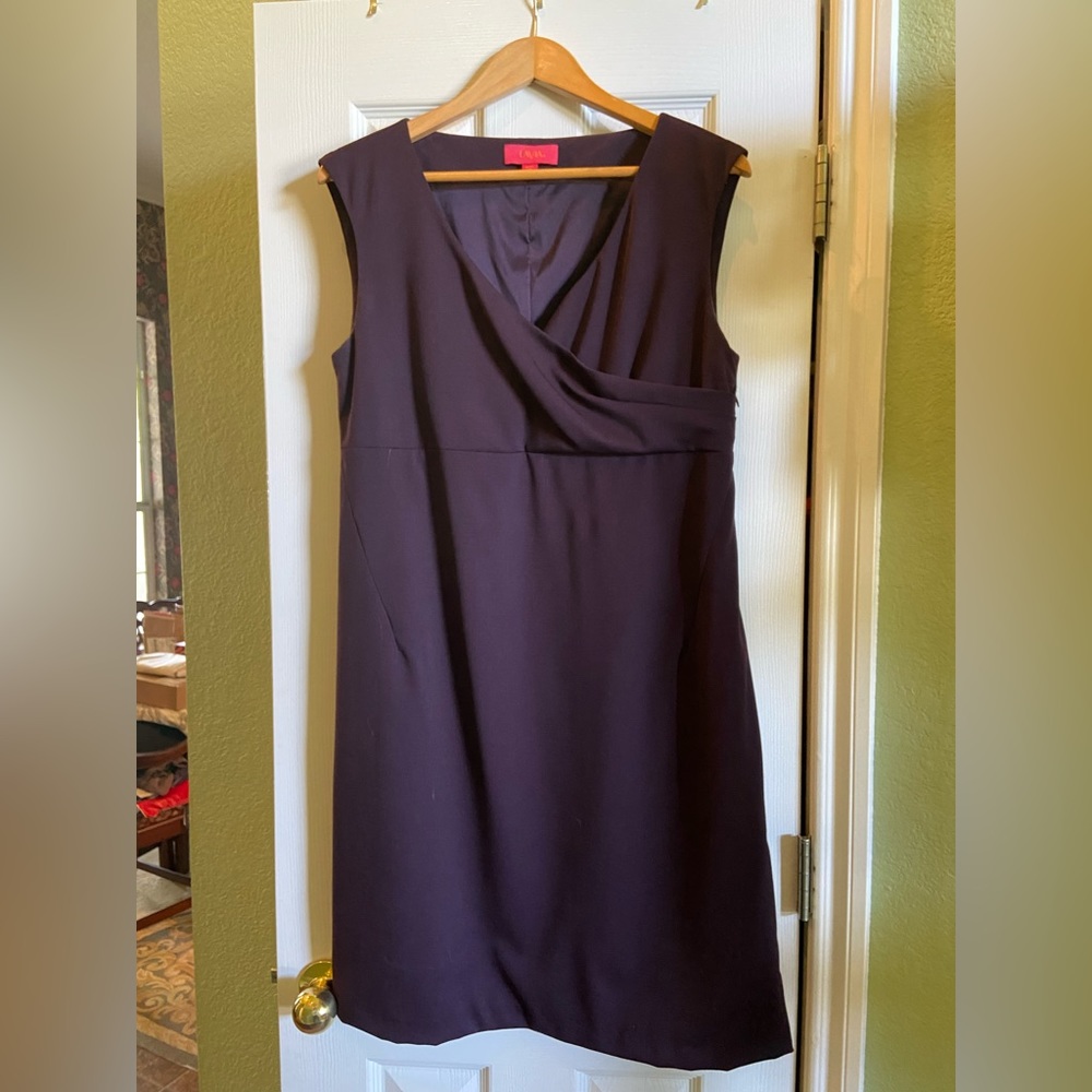 Lavia sheath dress.